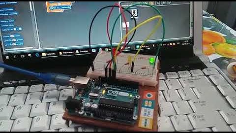 Semáforo programado con Scratch para Arduino S4A