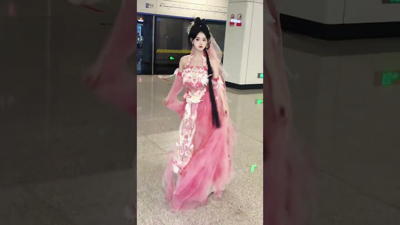 chinese traditional clothes-hanfu#chineseculture #traditional dress #pinterest inspired outfits #汉服