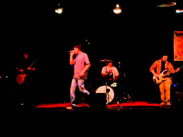 Guarda Stereo Motif - No Where to Run ( live at Queen Bee's) su YouTube Guarda Stereo Motif - No Where to Run ( live at Queen Bee's) su YouTube