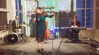 Robin Barnes Sings Summertime at Sheraton Nola