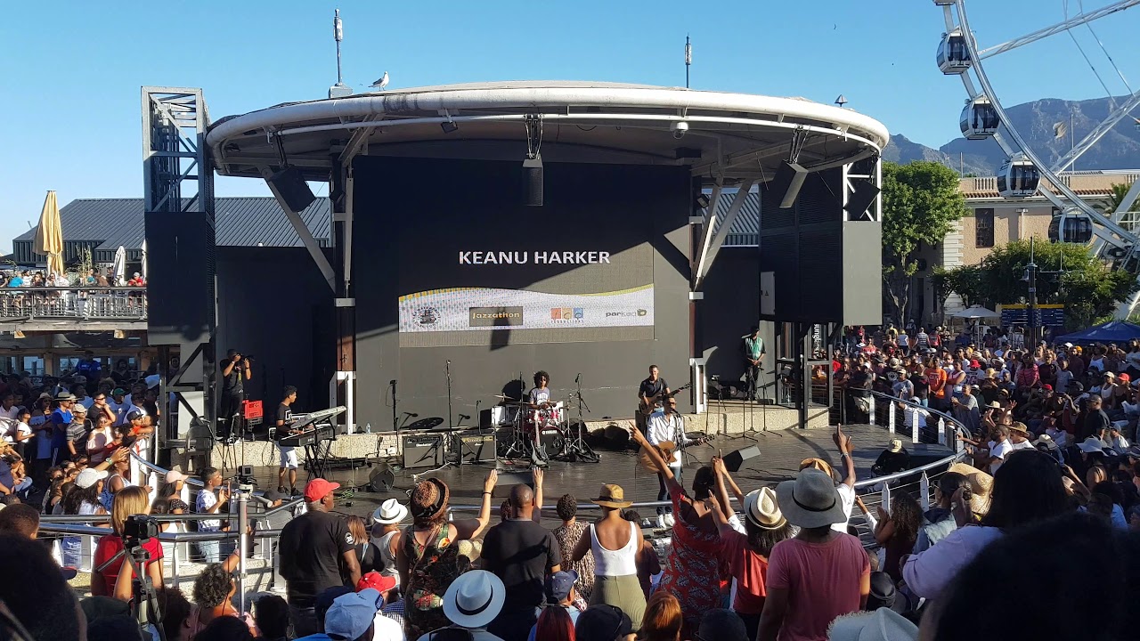 Keanu Harker and friends performing an uplifting piece