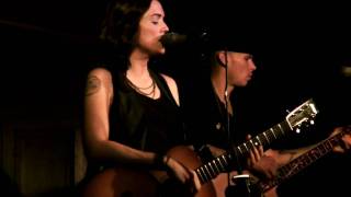 Brandi Carlile Live: Acoustic Tour: &quot;Late Morning Lullaby&quot;