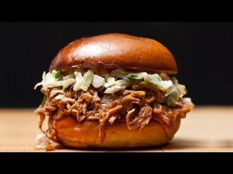 How To Make Easy Slow Cooker Pulled Pork The Easiest Way-11-08-2015