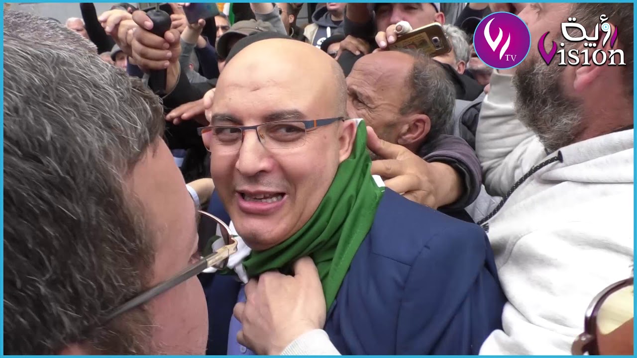 شاهد لحظة خروج فضيل بومالة من سجن الحراش وما قاله مع لخضر بورقعة وأنصار الحراك الشعبي