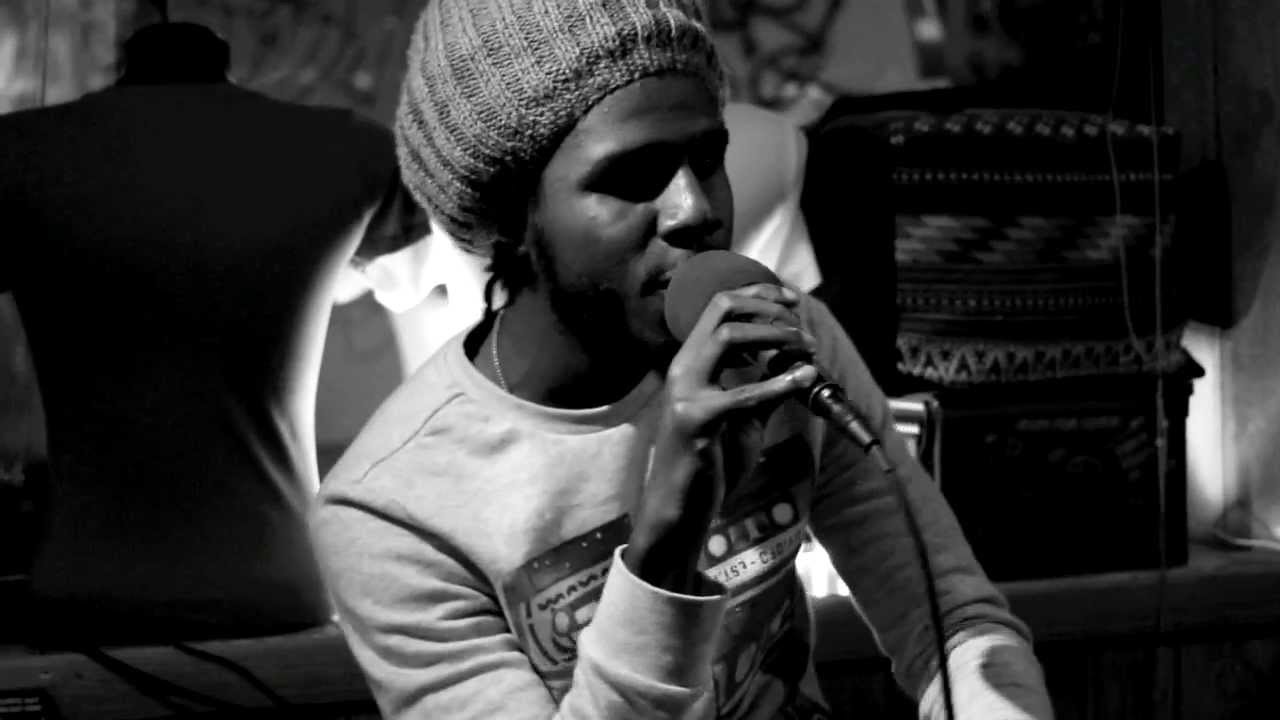 CHRONIXX live on RADIO LILY with MAX GLAZER