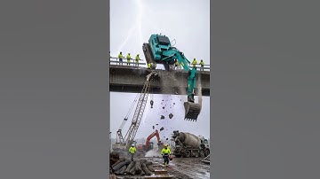 😱Finland Bridge Demo — Excavator Hammers Edge Above Live Traffic