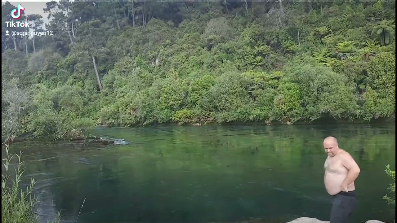 Hipapatua Recreational Reserve 💧 Great Lake Taupo down Waikato River