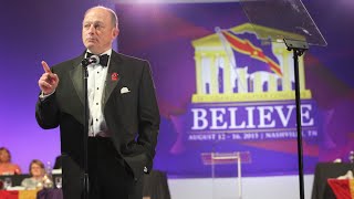 Grand President Rick Bennet addresses the Grand Chapter at the 2015 Conclave