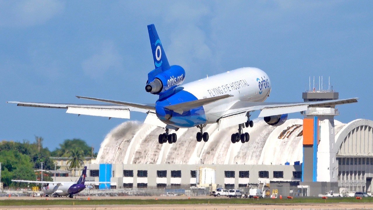 HISTÓRICO ATERRIZAJE EN PUERTO RICO 🇵🇷 | EL AVIÓN HOSPITAL ORBIS MD-10 VISITA AGUADILLA