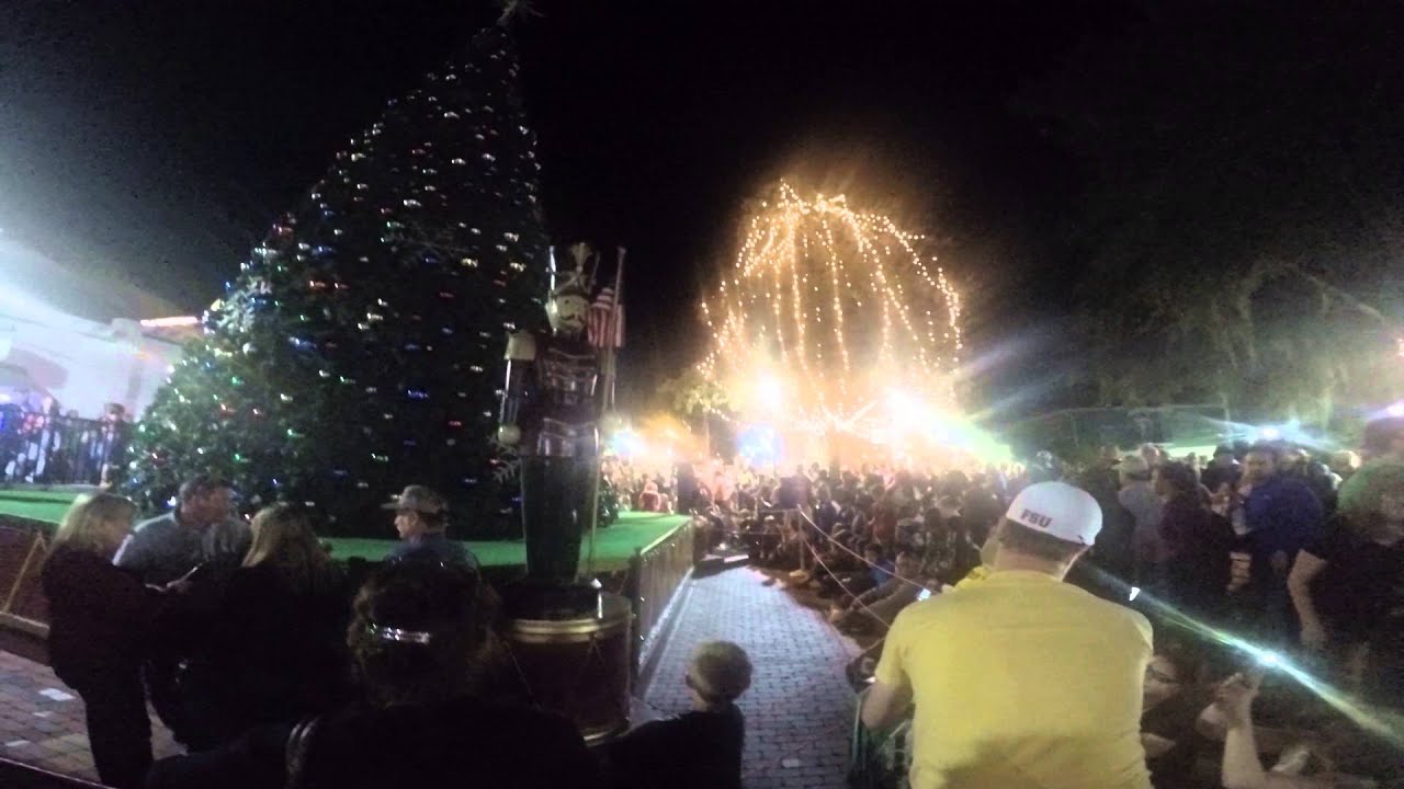 MOUNT DORA CHRISTMAS TREE LIGHTING CEREMONY Elsa the Snow Queen 4 YouTube