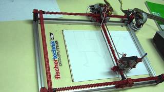 Mikrocontroller steuert Plotter