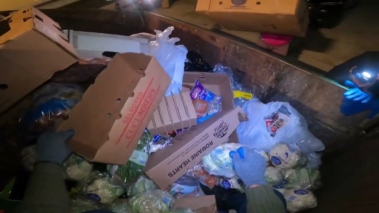 Matagal mag bunga pero ang bagsak sa basurahan lang😱😱ang dami fresh na fresh pa