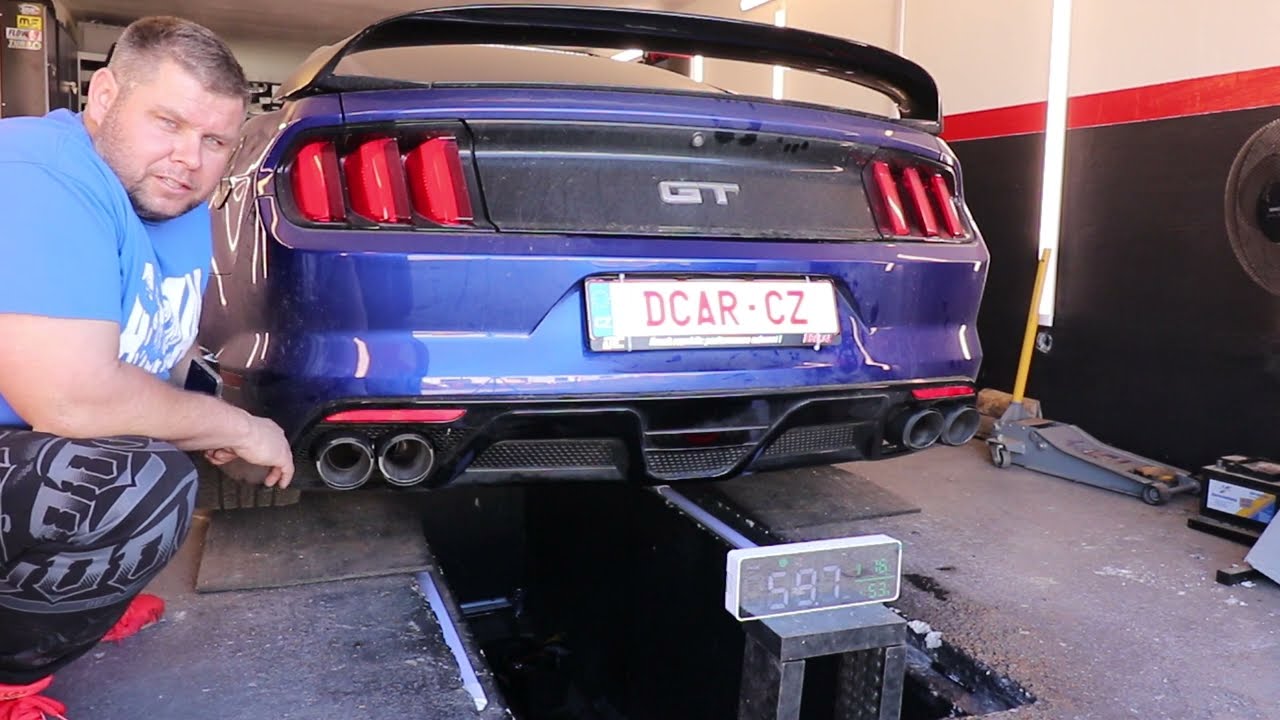 Ford Mustang GT 5.0 V8 nerez výfuk s přepínáním hluku DCar.cz