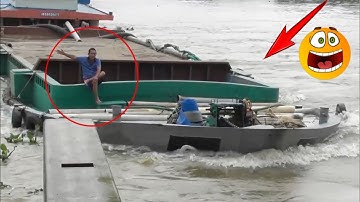 Sà lan.ghe sắt đua nhau vào cống ngăn mặn