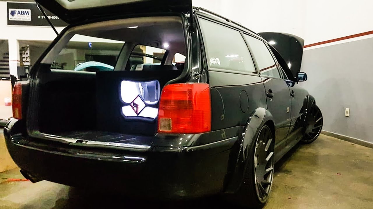 Passat Variant TOP trocando a caixa de graves pra Fosgate na Twister's Som low bass boosted