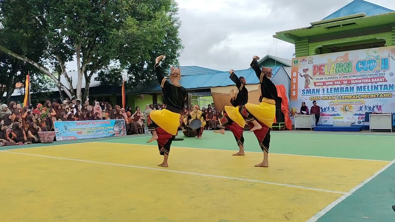 SMA N 1 SULIKI JUARA II LOMBA TARI KREASI SE-SUMATERA BARAT