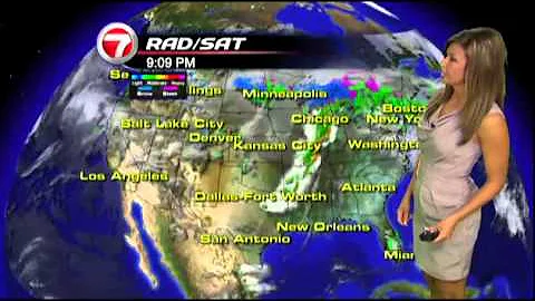 WSVN-TV 7NEWS Julie Durda Weather Girl