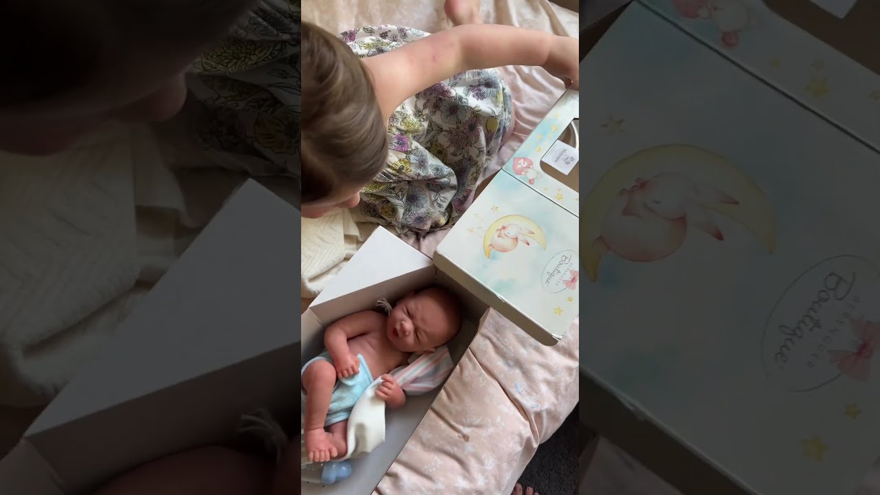 Unboxing the La Newborn Baby Boy: Sweet Moments & Caring Playtime! 💙✨ | Dolls and Accessories