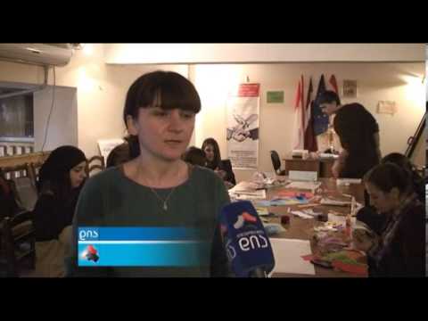 უცხოელი მოხალისეები გორელ ახალგაზრდებს გამოცდილებას უზიარებენ