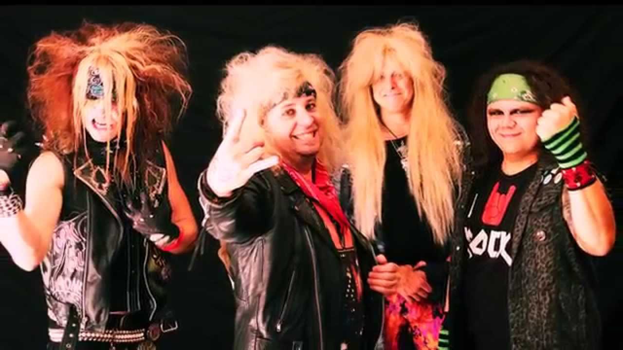 3D In Your Face - 3 Sheets To The Wind Residency