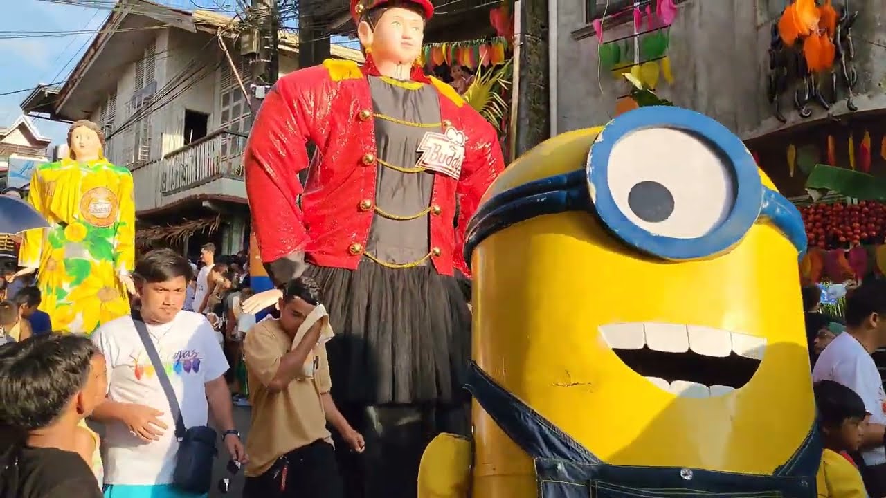 PAHIYAS PARADE 2024 | Higanteng putol nangha-habol