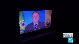 Au Brésil, Bolsonaro reconnaît que le coronavirus est 