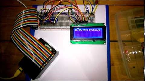 Raspberry Pi 2 with HD44780 controller