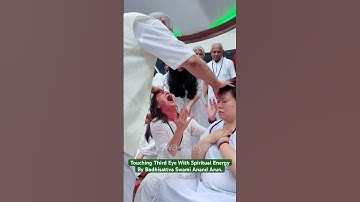 Touching Third Eye With Spiritual Energy By Bodhisattva Swami Anand Arun. #sanyas