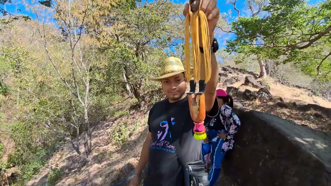 Chungo se ciente  muy contento feliz 😁😀de conocer a esta hermosa familia 👫