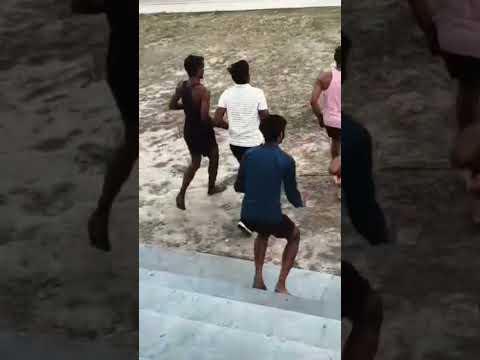 ग्राउंड के बच्चे सब प्रैक्टिस करते हुए रनिंग के लिए by Rk_army_4.50