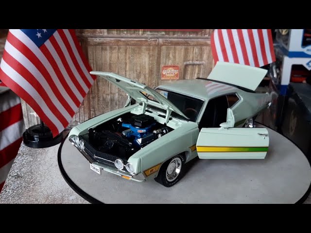1/18 Auto World 1971 Ford Torino Cobra 429 Jet - YouTube