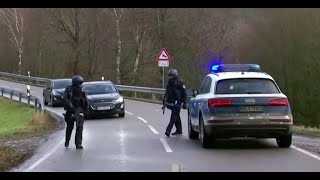 Двое полицейских погибли в Германии во время проверки автомобиля