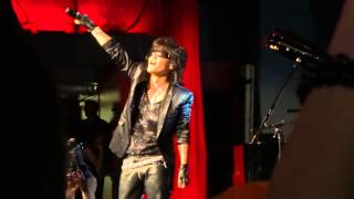 Yoshiki & Toshi (X Japan) performing Kurenai Live at Hyper Japan 20...