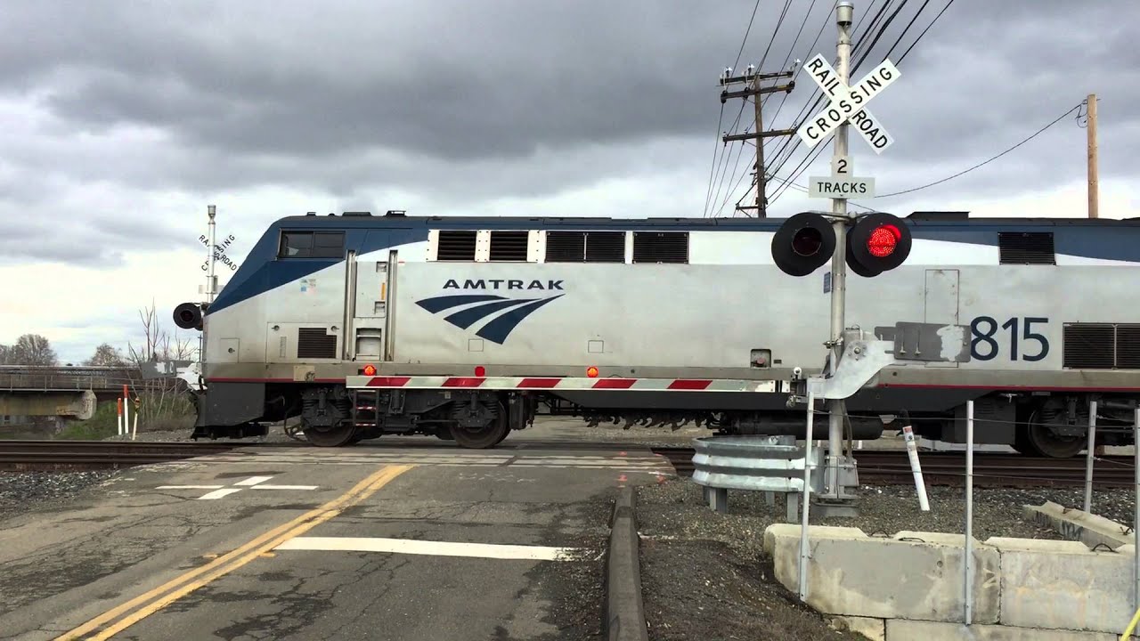 amtrak-815-california-zephyr-westbound-20th-street-crossing