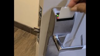 Why is my Onity door lock giving me the red green light & won't open