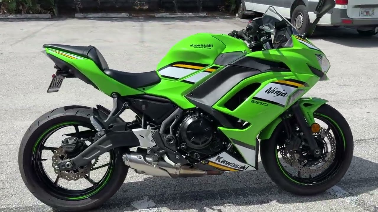 2025 Kawasaki Ninja 650 KRT Edition ABS | One Owner | Only 4,094