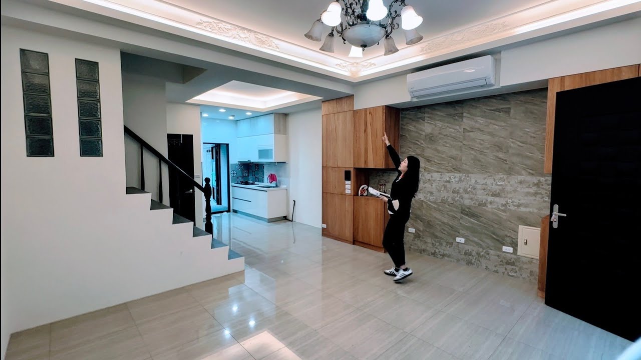 1888萬買台中沙鹿家樂福大地坪大面寬雙車位五星級社區型別墅4樓透天5房3衛有大露台24hr管理回收室有夜間球場千坪公園有天然瓦斯 0977188512 & 0927830860 傅晏棠房地產