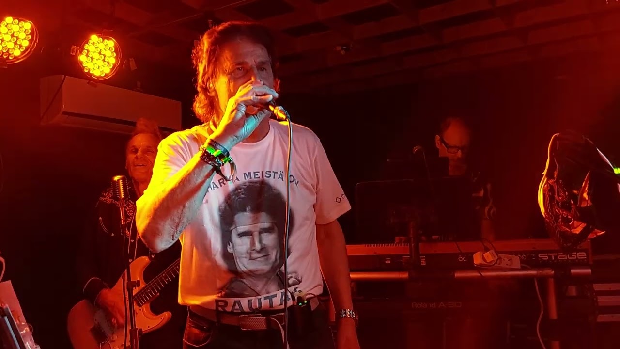 Frederik - Hedelmäpommi