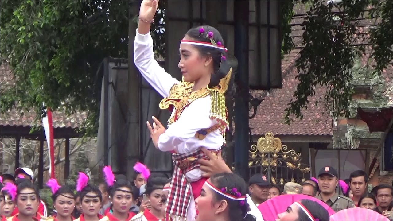 Gerak Jalan Indah Kota Gianyar 2018 No. Dada 01 | SMK WERDHI SILA KUMARA HUT RI ke 73