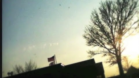 frightened rabbit - floating in the forth {live}