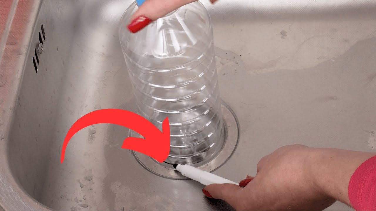 J'ai économisé une FORTUNE avec ce filtre d'évier GRATUIT en bouteille