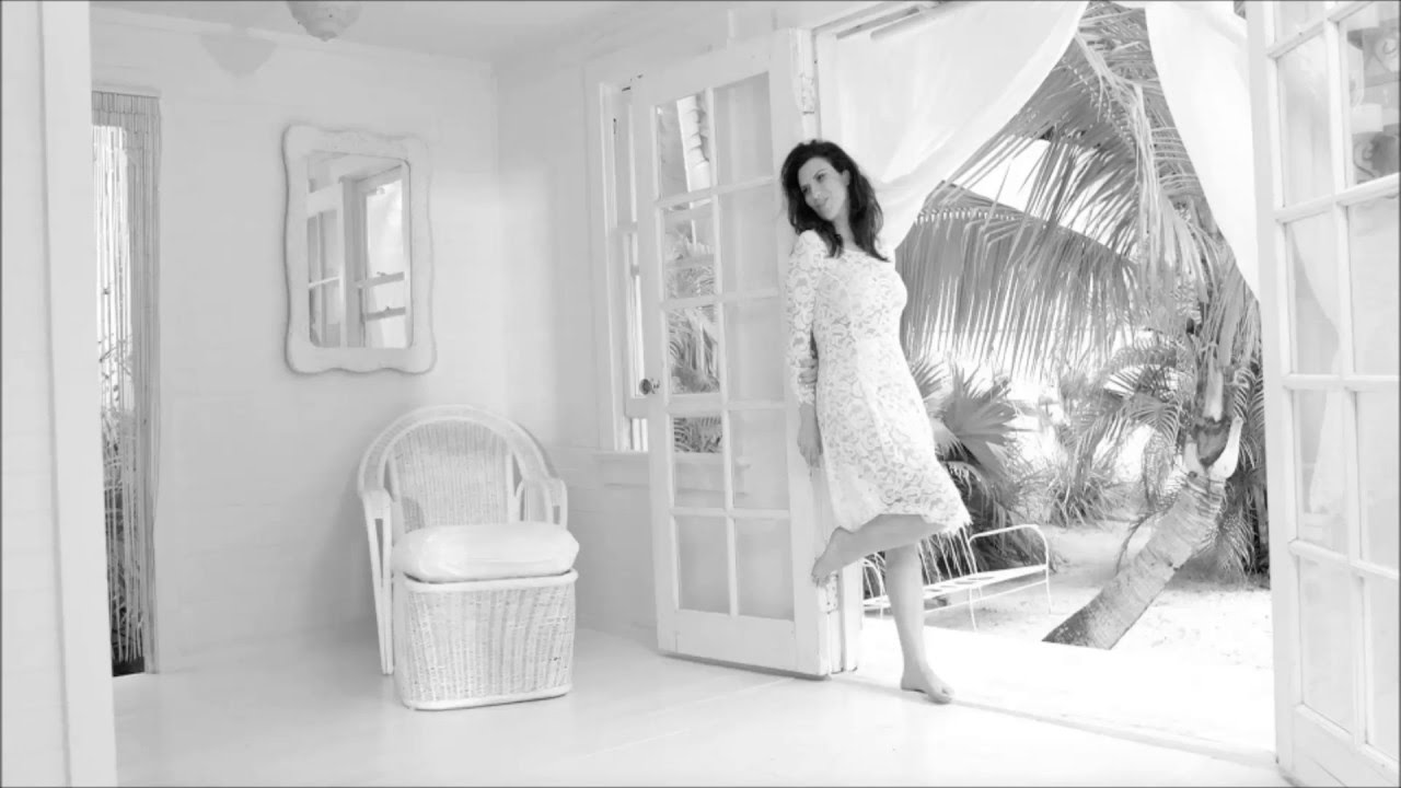 LAURA PAUSINI ★ ★ Il nostro amore quotidiano (Testo) YouTube LAURA PAUSINI ★ ★ Il nostro amore quotidiano (Testo) YouTube