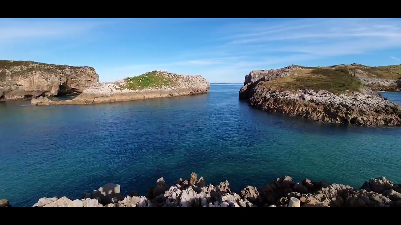 Playa de Cué, de Antilles o de los Canales (Asturias)