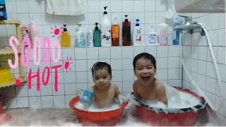 FOAMING BATH IN BASIN TOGETHER WITH MY LITTLE BROTHER💙 ❤️ \/BinRiel #shortvideo #baby #cute