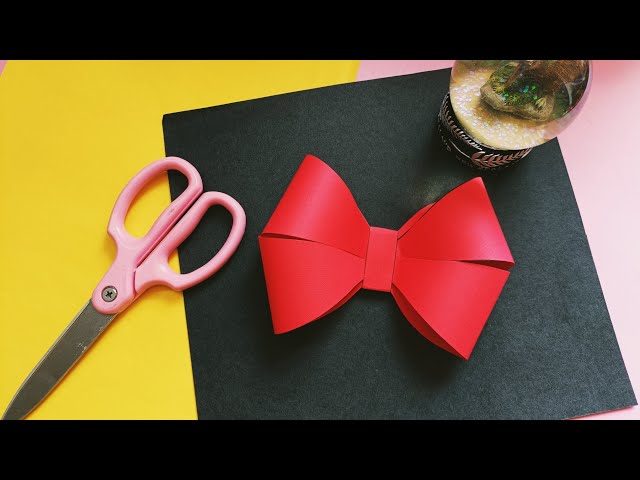 How to Make a Paper Bow 🎀 - QUICK & EASY for Gift Wrapping 