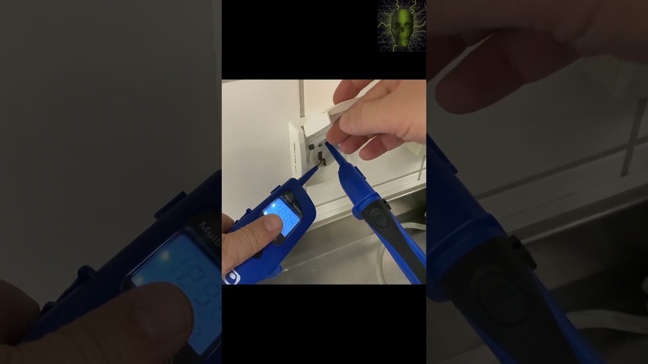 Розетка со встроенным УЗО 