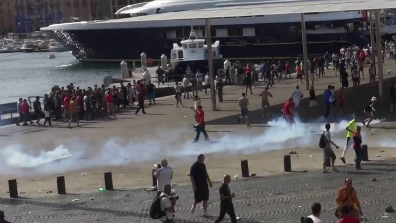 20 RUSSIAN HOOLS VS BRITAIN AND EURO2016