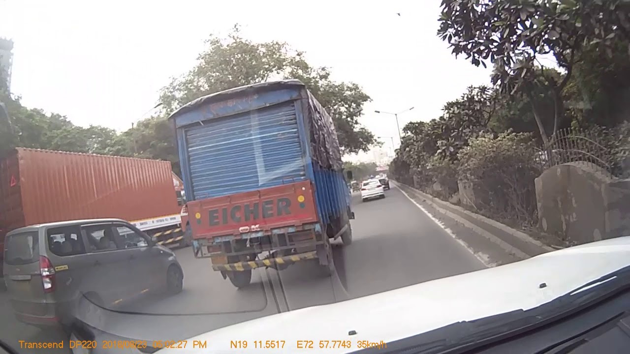Road condition on Teen Hath Naka Flyover as well as Korum Flyover YouTube