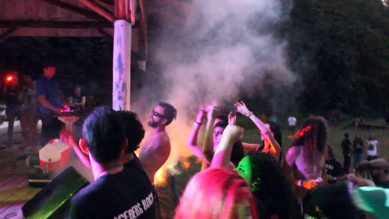 Balboa's Punch Iceberg PARAISO Moto Rock * Open Air 2015