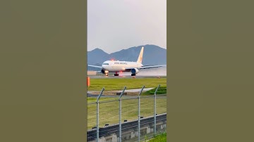 [Japan Airlines] Boeing 767-300 JA611J Takeoff from Izumo Airport #shorts